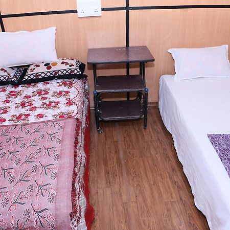 טקאדי Jungleparadiso Homestay מראה חיצוני תמונה
