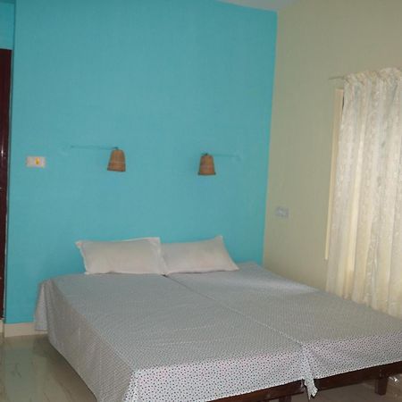 טקאדי Jungleparadiso Homestay מראה חיצוני תמונה