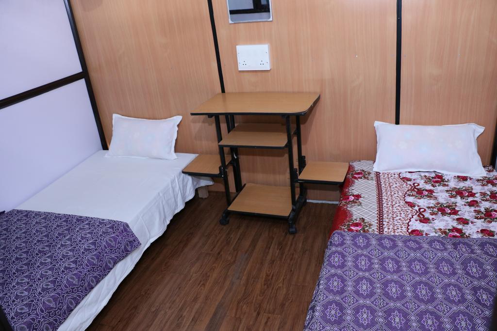 טקאדי Jungleparadiso Homestay מראה חיצוני תמונה