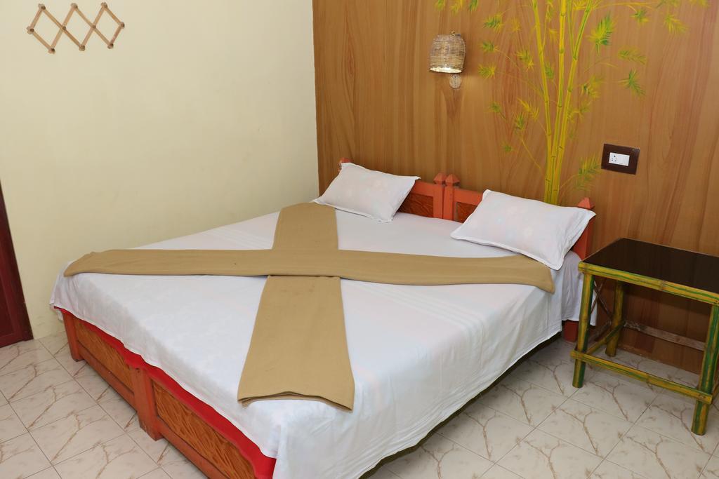 טקאדי Jungleparadiso Homestay מראה חיצוני תמונה