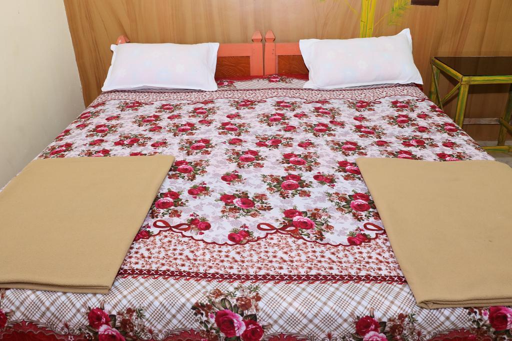 טקאדי Jungleparadiso Homestay מראה חיצוני תמונה