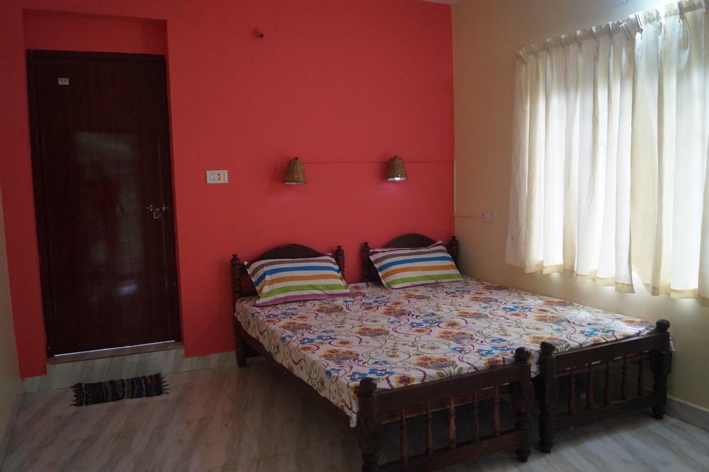 טקאדי Jungleparadiso Homestay מראה חיצוני תמונה