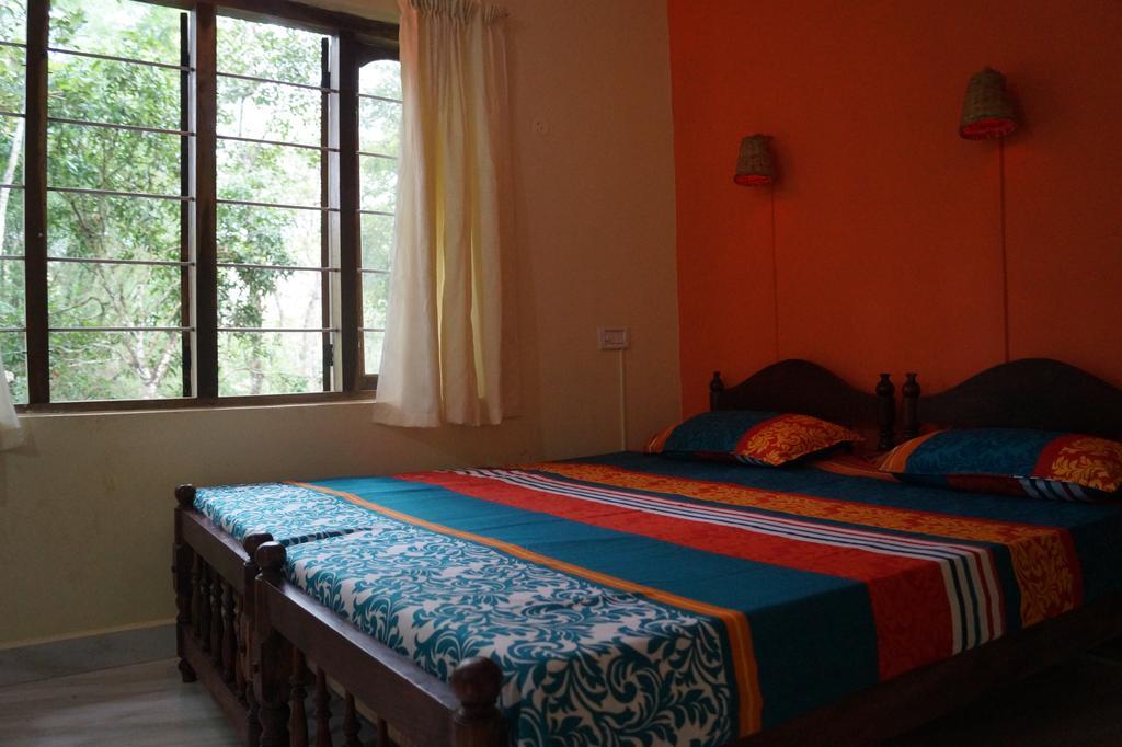 טקאדי Jungleparadiso Homestay מראה חיצוני תמונה