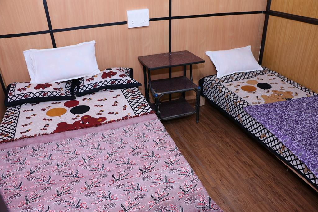 טקאדי Jungleparadiso Homestay מראה חיצוני תמונה
