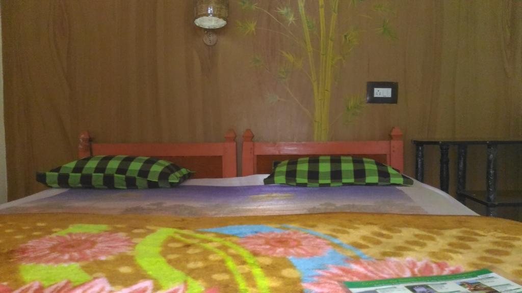 טקאדי Jungleparadiso Homestay מראה חיצוני תמונה