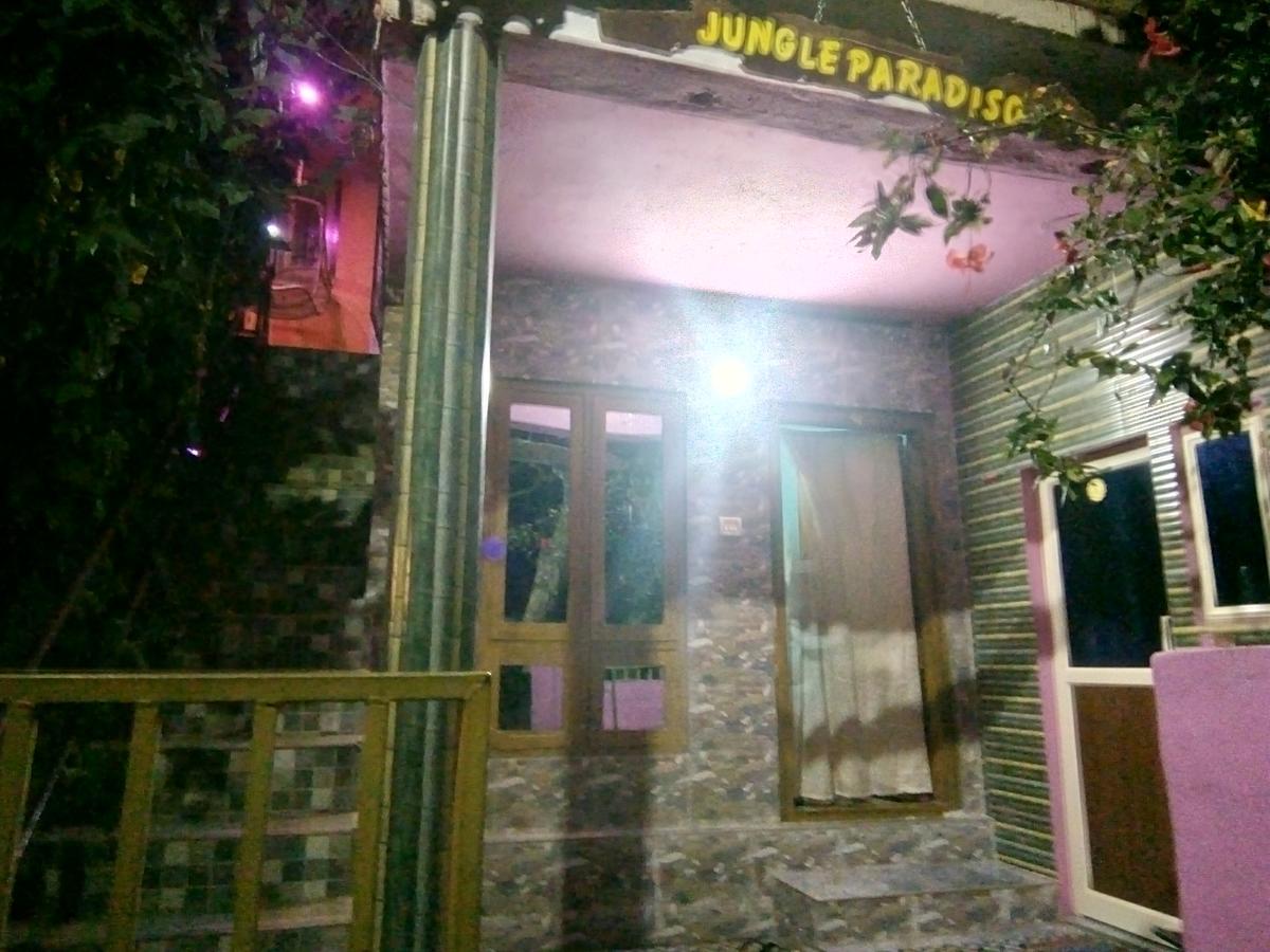 טקאדי Jungleparadiso Homestay מראה חיצוני תמונה